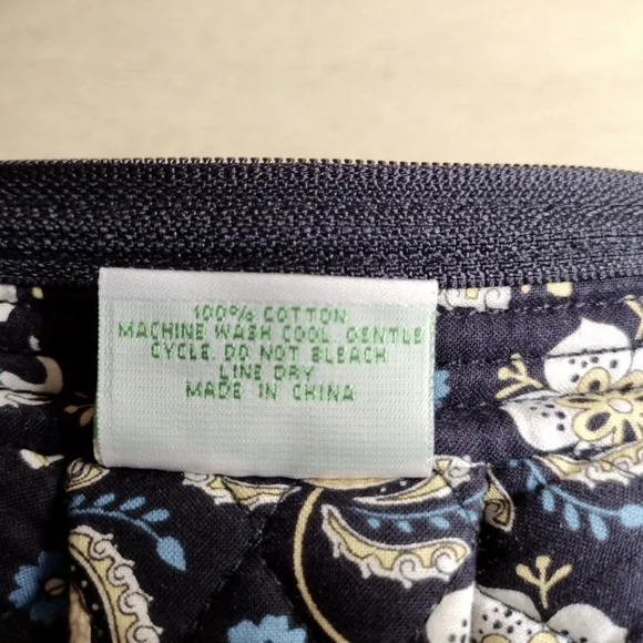 Vera Bradley Ellie Blue (Fall 2009) Wristlet Coin Purse - Picture 5 of 5